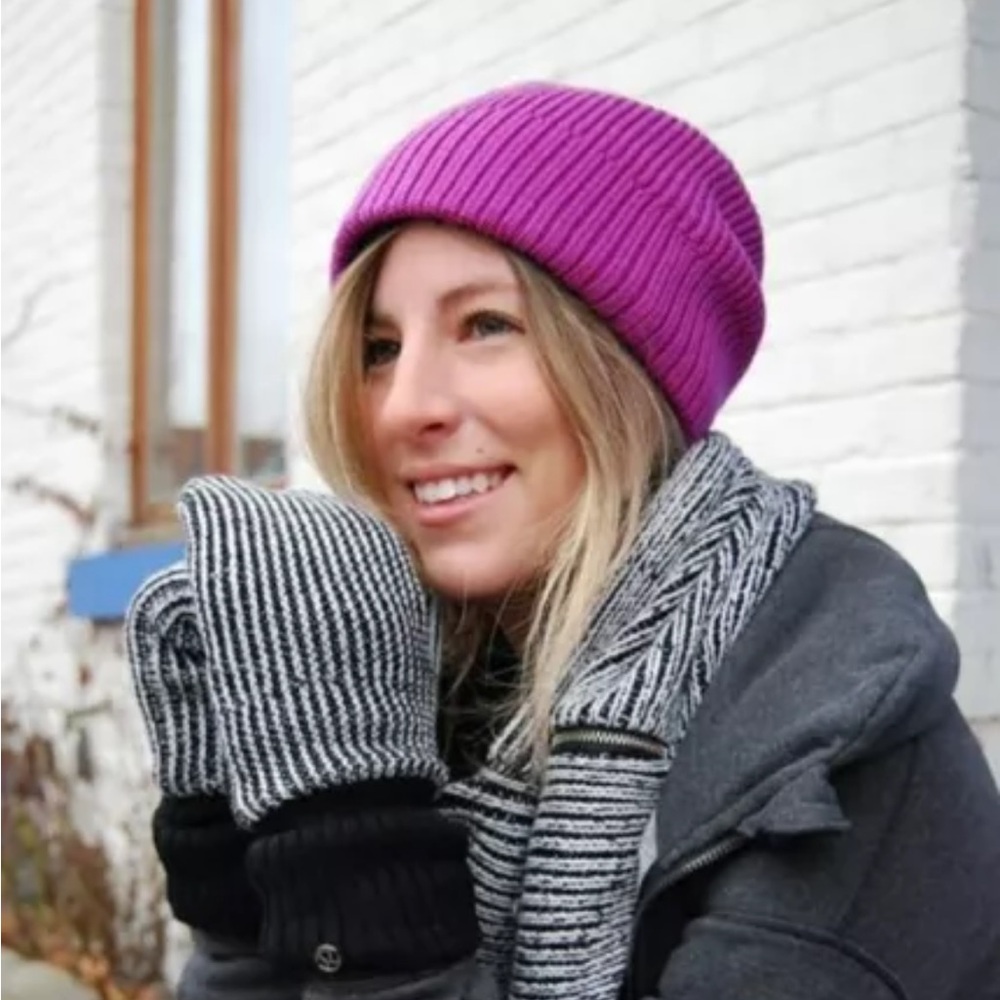 Lululemon Totally Toasty Toque ultra violet